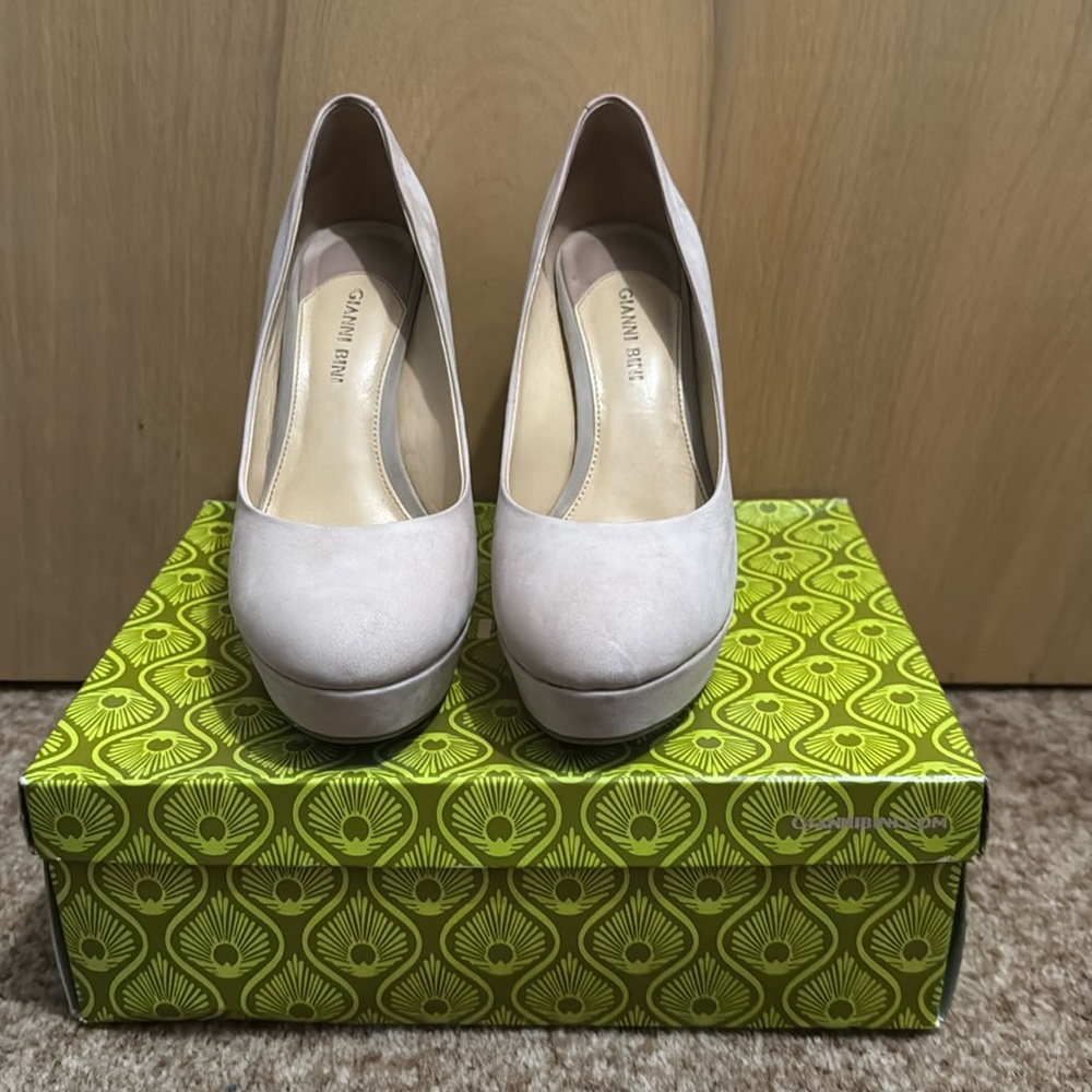 Preloved platform heals - great condition
